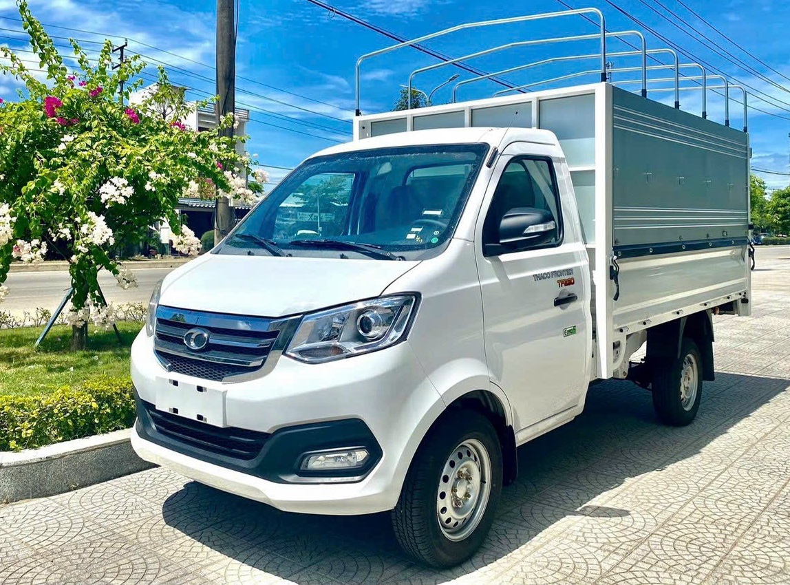 TOP XE TẢI DƯỚI 300 TRIỆU ĐÁNG MUA NHẤT NĂM 2025 7 Xe tải nhẹ Thaco TF230 là xe tải dưới 300 triêu được ưa chuộng