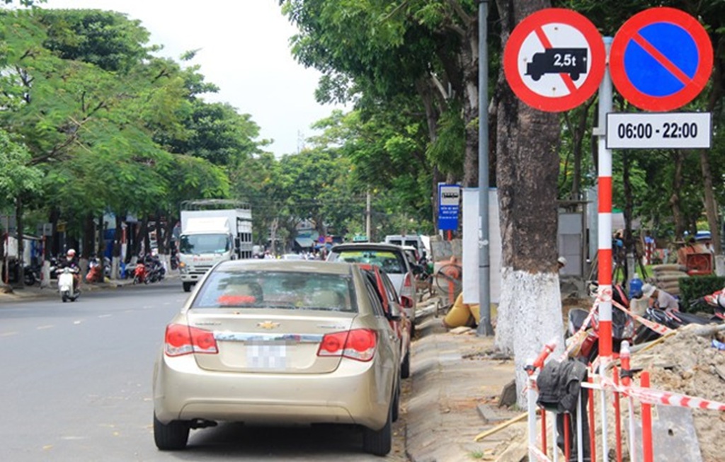 14 vị trí cấm dừng đỗ xe dù không có biển cấm, tài xế cần biết 3 Quy định cấm dừng đỗ xe ô tô
