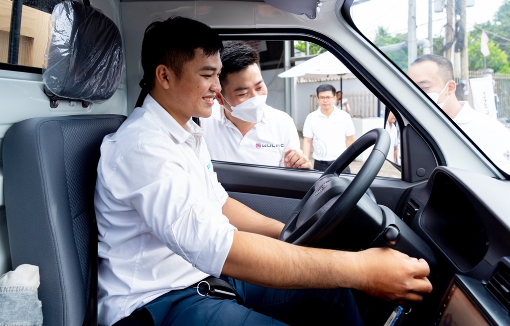 7 KINH NGHIỆM MUA XE TẢI QUAN TRỌNG BẠN CẦN BIẾT 6 Kinh nghiệm mua xe tải là phải lái thử xe thực tế